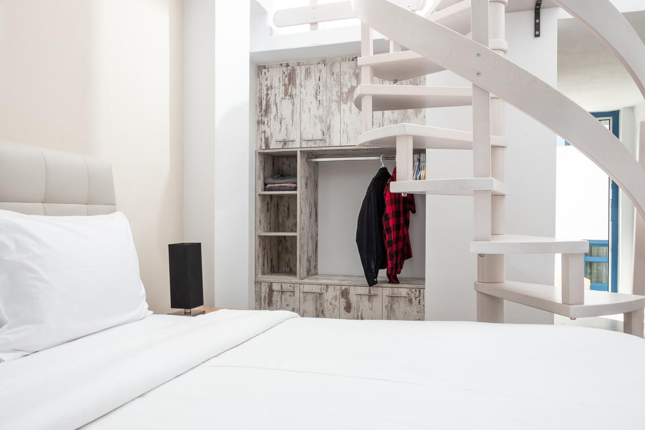 Tristhenia Aparthotel เปริสซา ภายนอก รูปภาพ