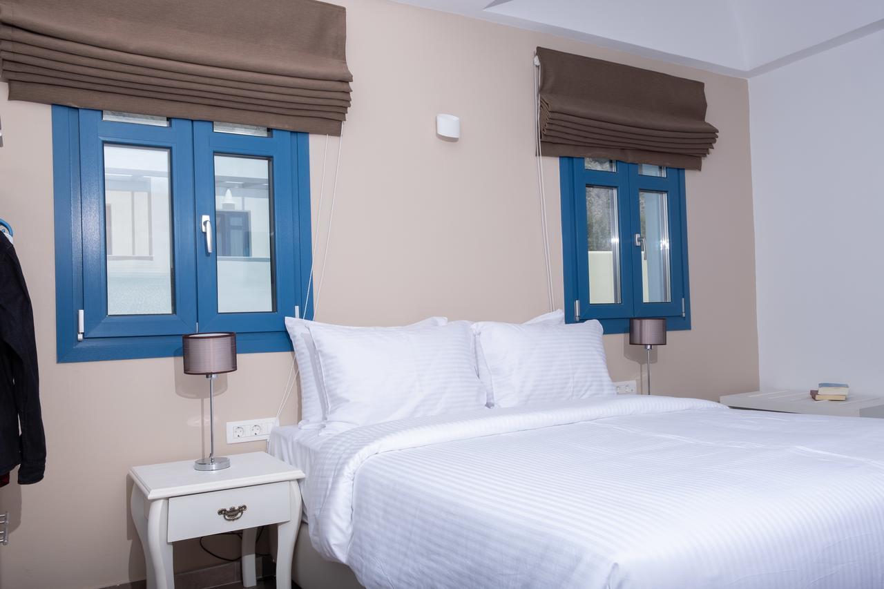 Tristhenia Aparthotel เปริสซา ภายนอก รูปภาพ