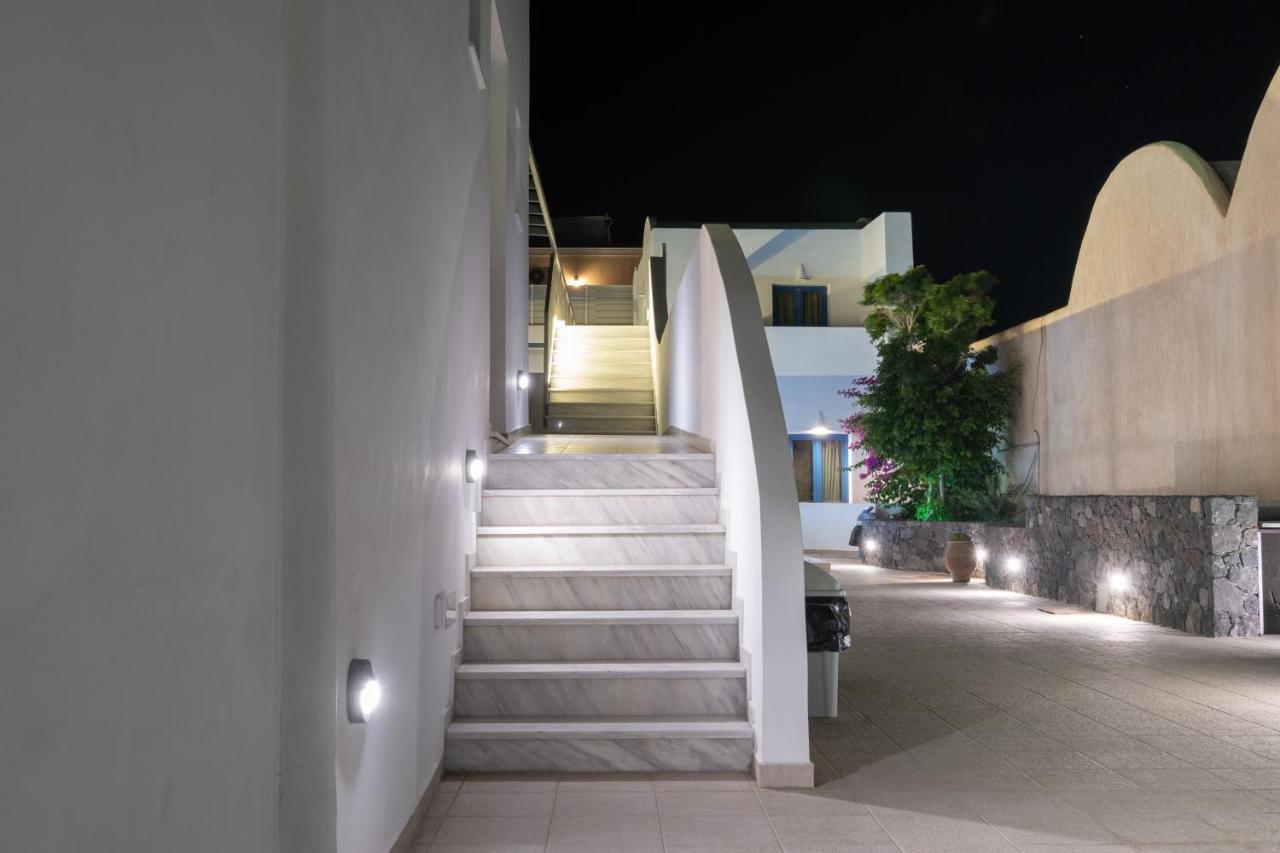 Tristhenia Aparthotel เปริสซา ภายนอก รูปภาพ
